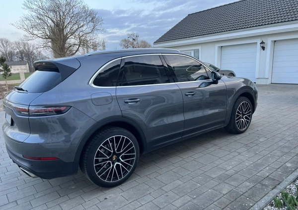 Porsche Cayenne cena 249000 przebieg: 85000, rok produkcji 2019 z Pobiedziska małe 106